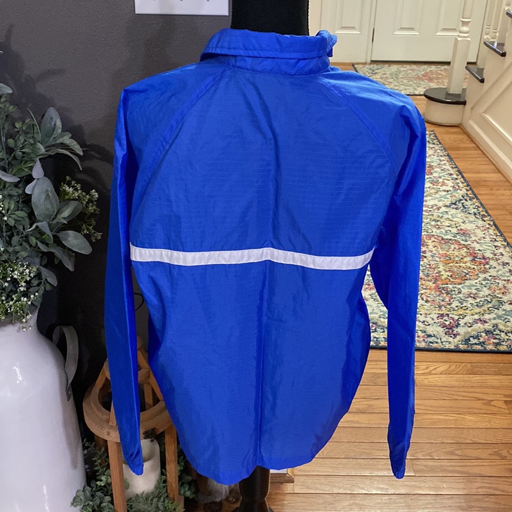 Nike jacket, lightweight small - image 4